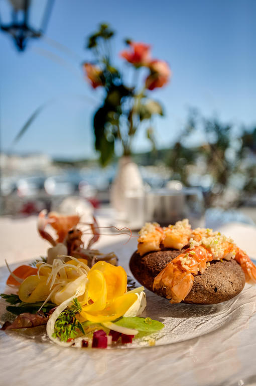 Logis Hotel Restaurant Le Goyen Audierne Eksteriør bilde